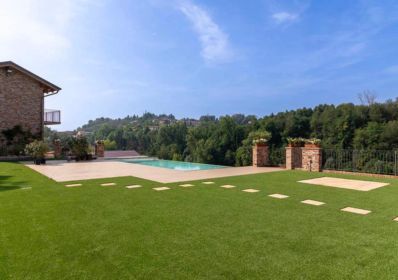 I Quattro Pozzi Guest House La Morra Bagian luar foto