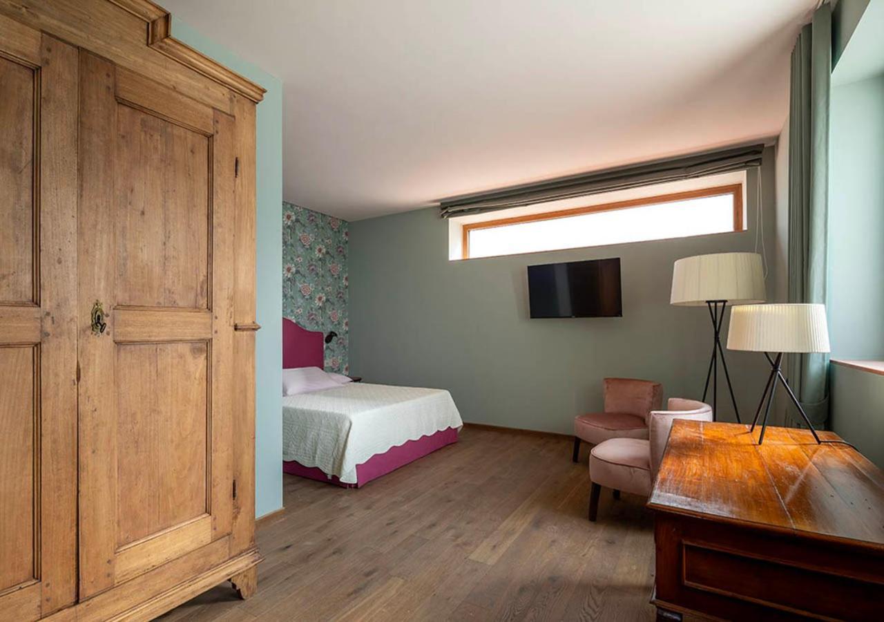I Quattro Pozzi Guest House La Morra Bagian luar foto